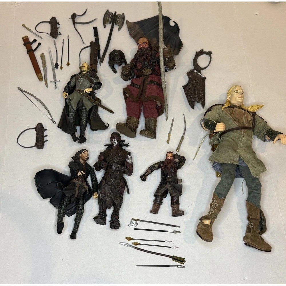 Lord of the Rings Marvel LOTR Mixed Lot of Loose Action figures Capes Weapons